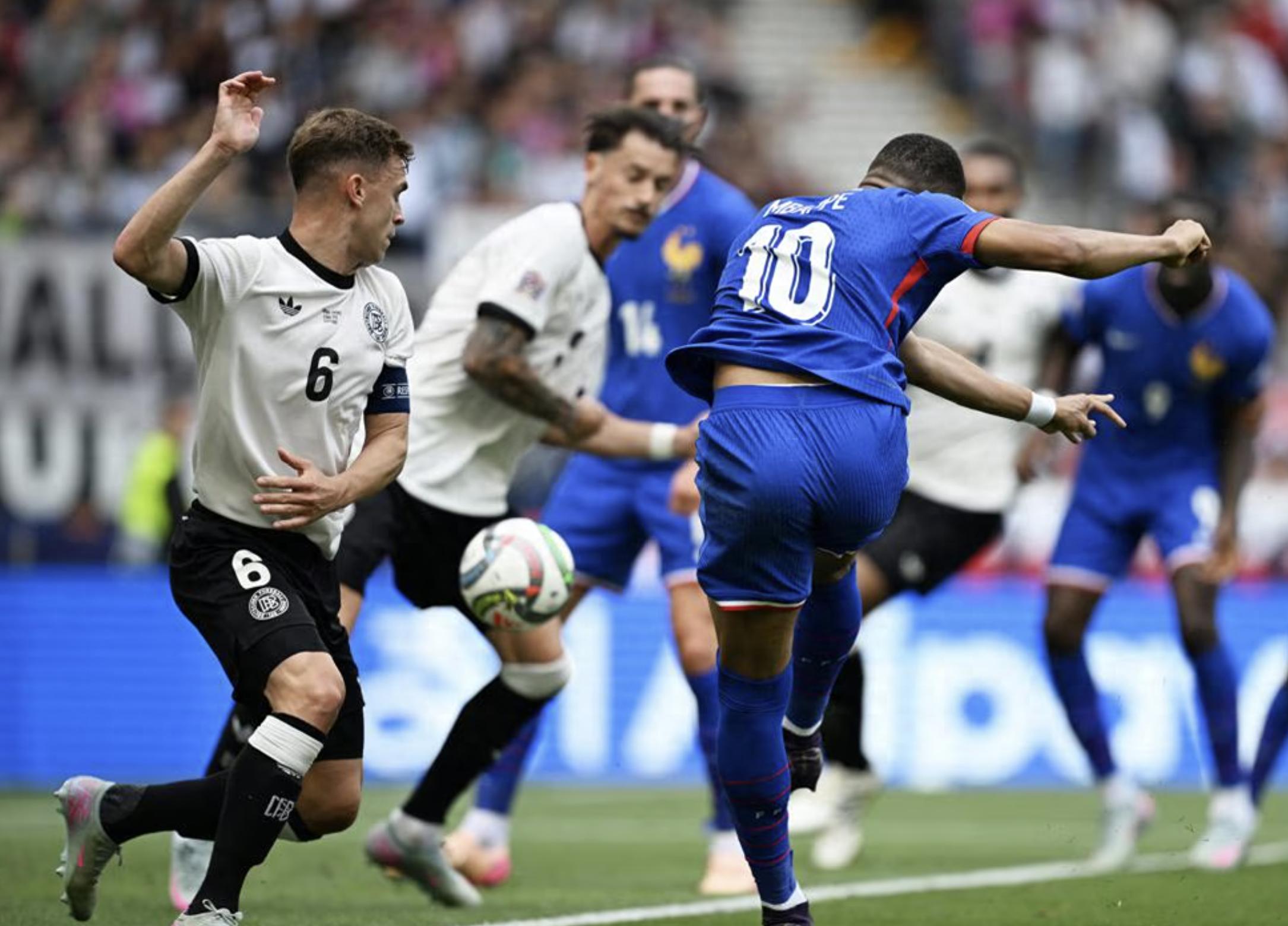 皇马横扫法国，穆勒关键制胜