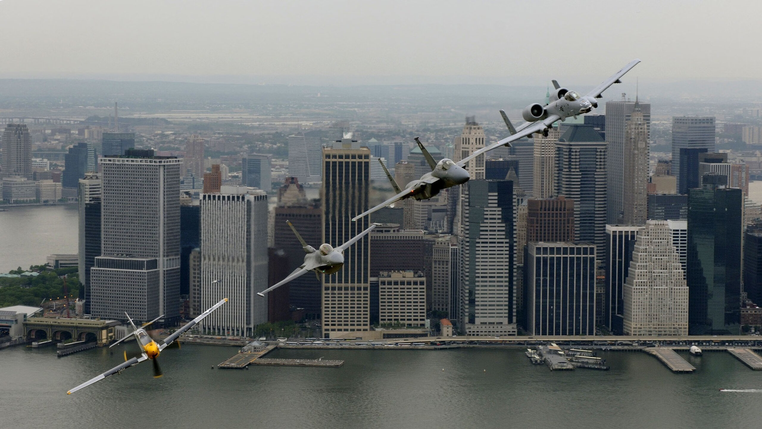 欧冠半决赛之夜，英格拉姆，那道撕裂钢铁防线的血色闪电