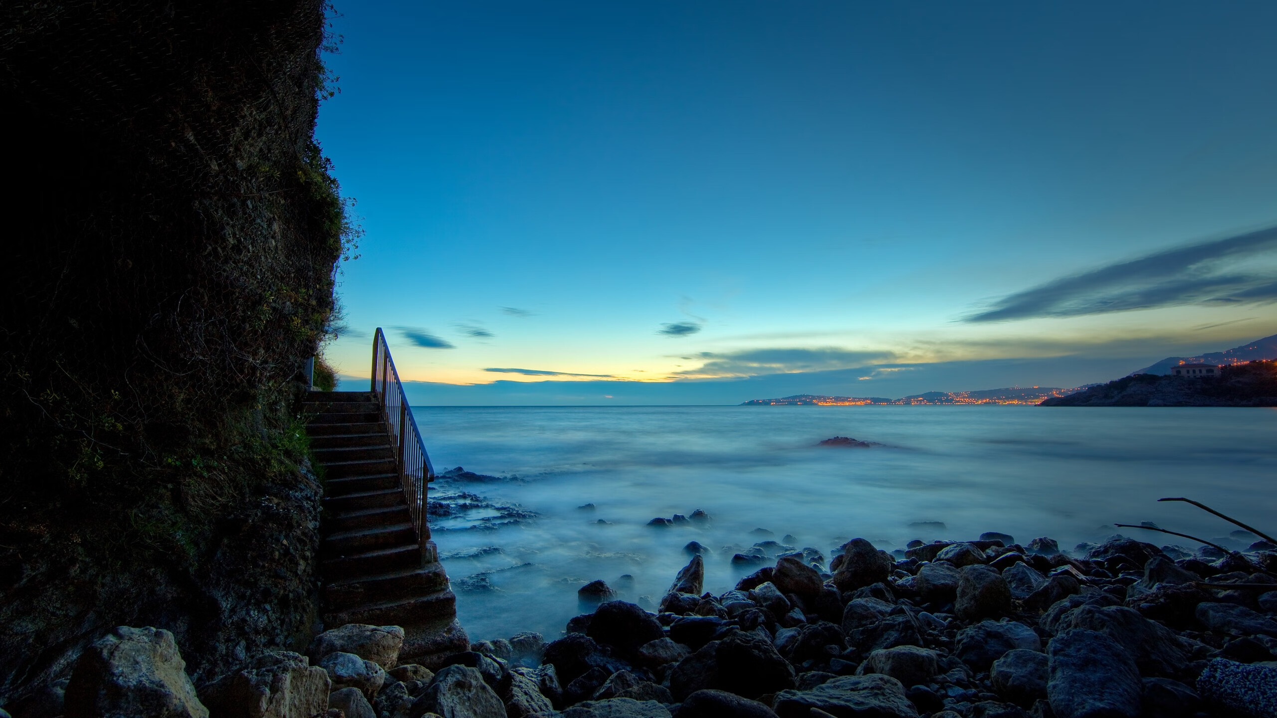 汗滴与飞沫，一场镜面两端的生死战