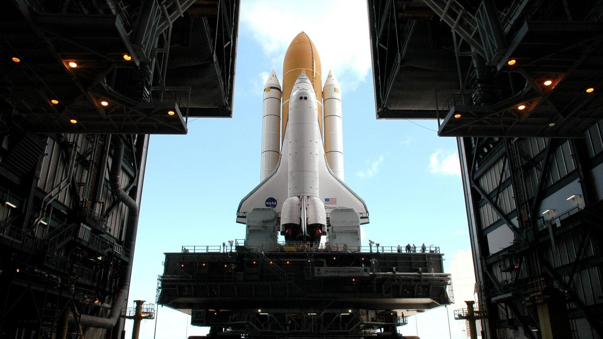 底特律的雪,岭南的盛夏,当活塞掀翻广东队,哈利伯顿统治全场