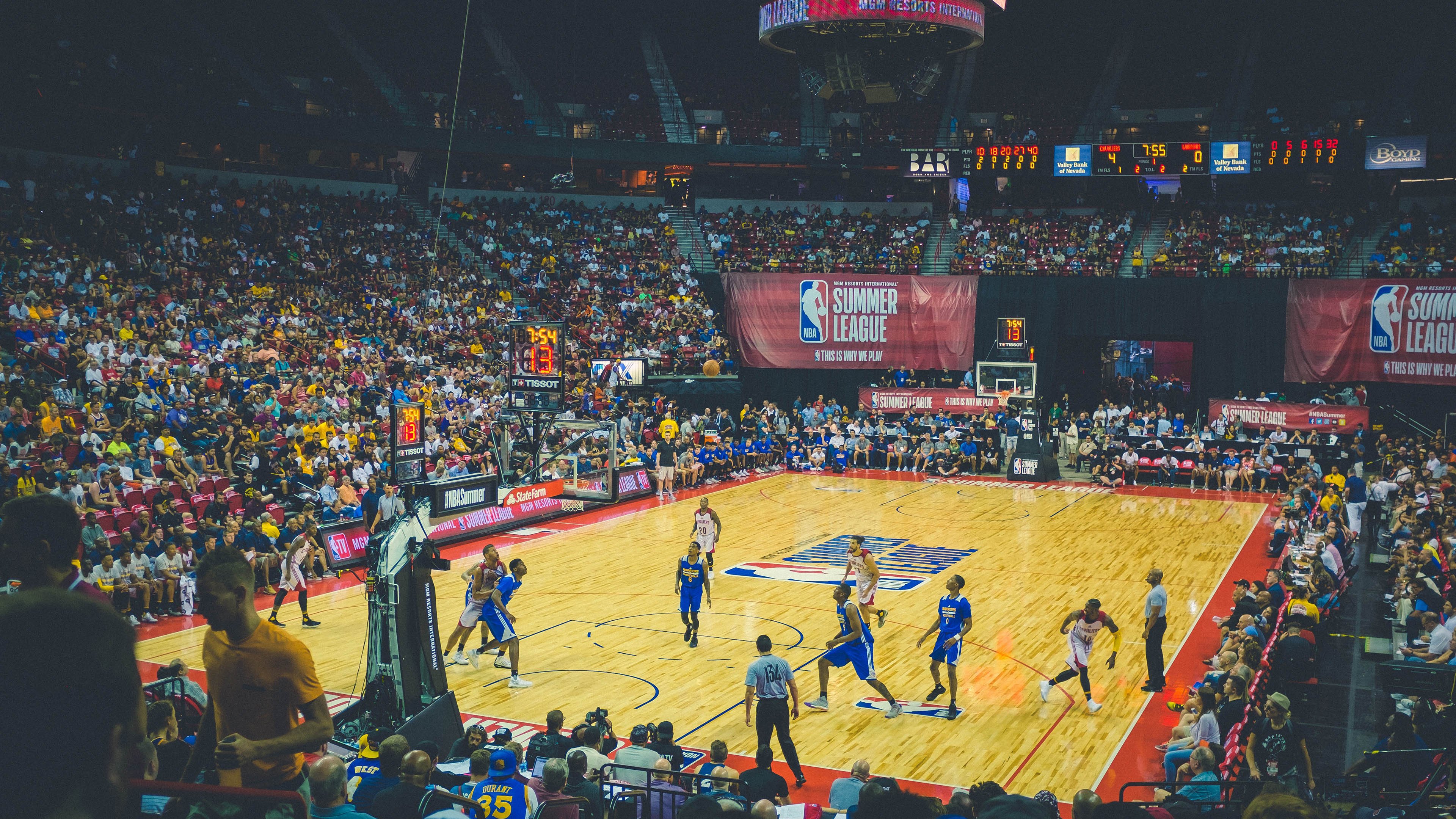 西甲国家德比之夜，当配角走向灯光中央，卡马文加编织宿命丝线