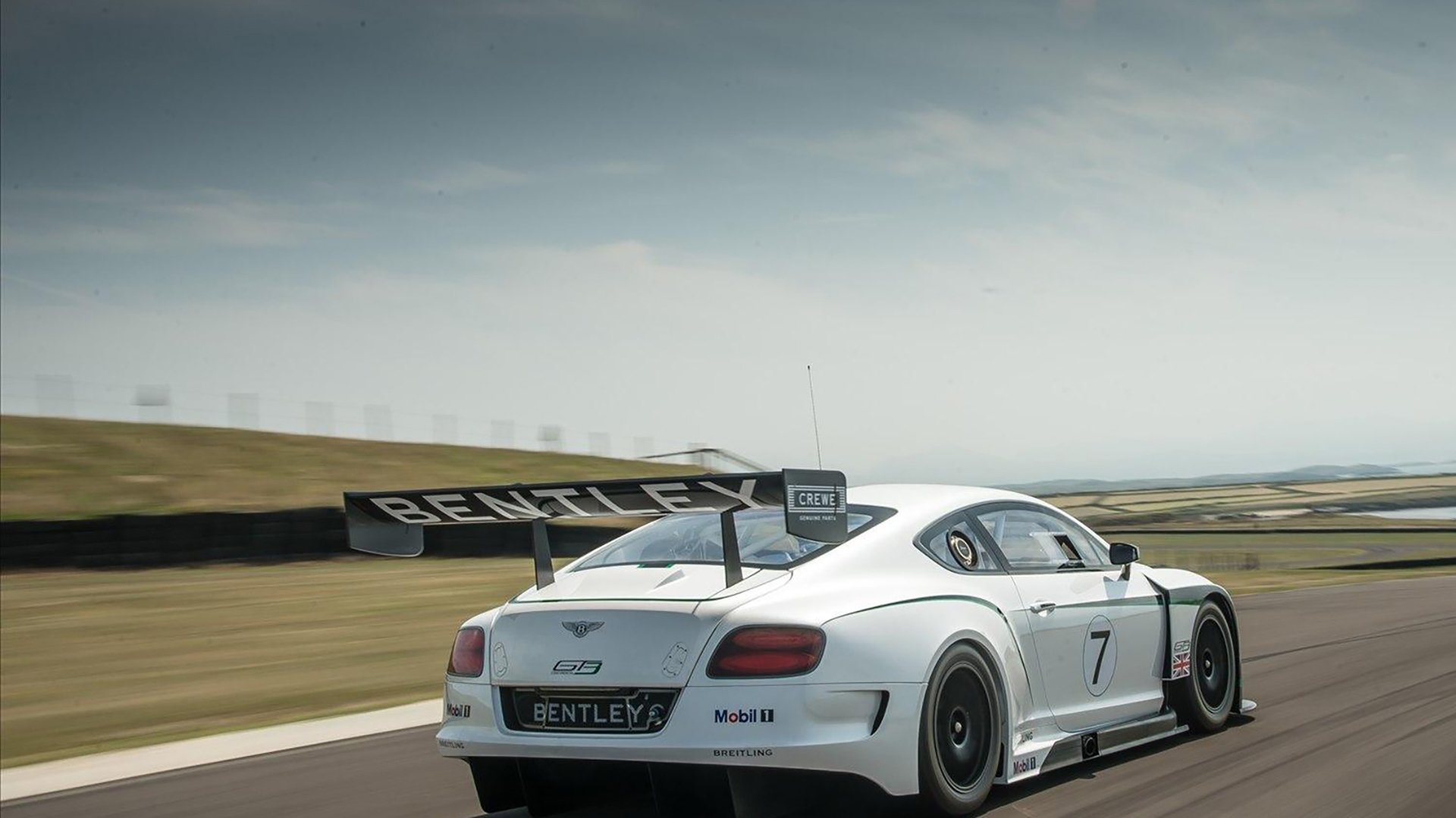 跨国界对决，莫兰特狂砍50分引领猛龙险胜新疆队！终极悬念揭晓