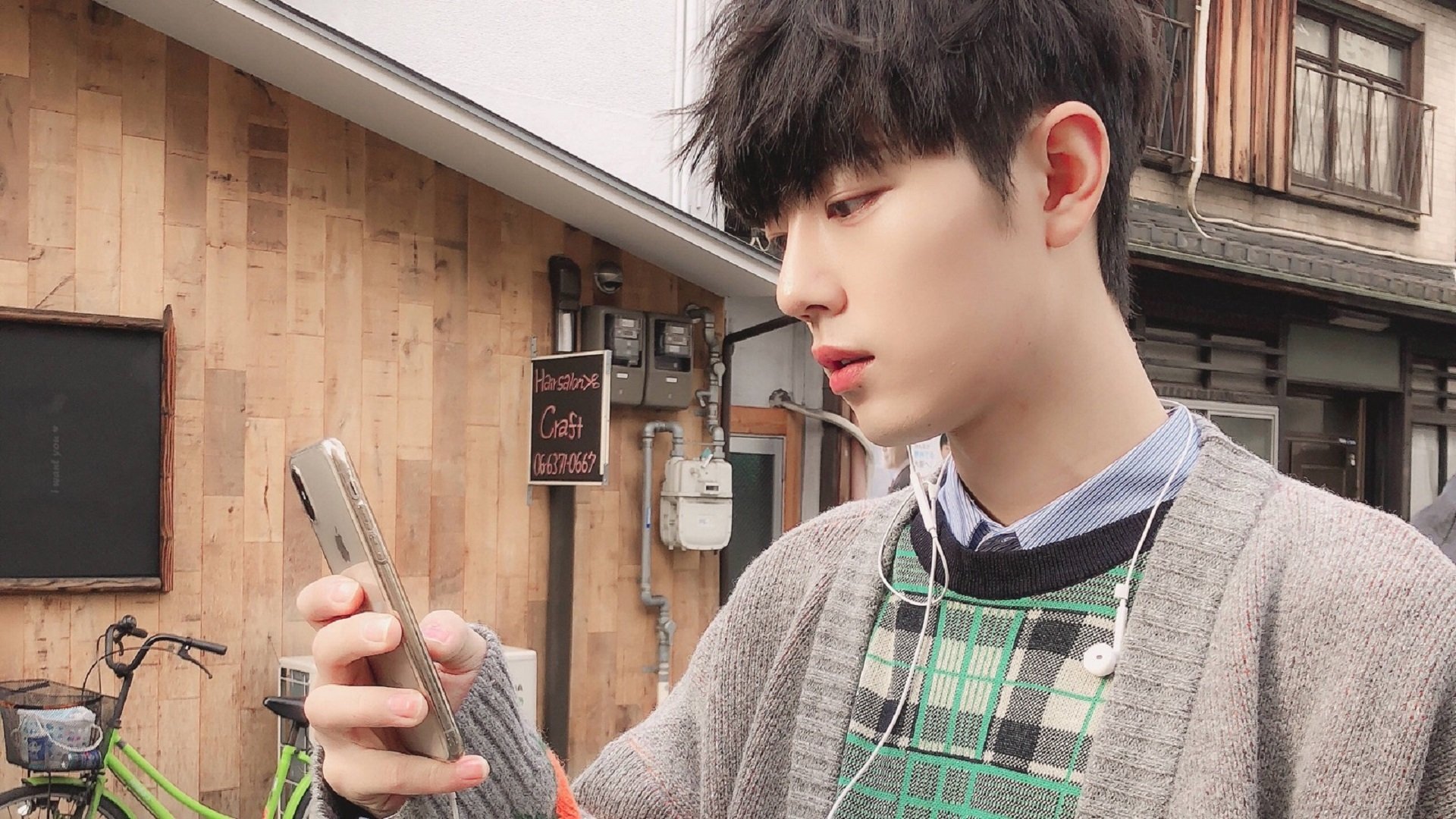 绿茵传奇驶入极速隧道,当阿圭罗的激情点燃F1街道赛之夜