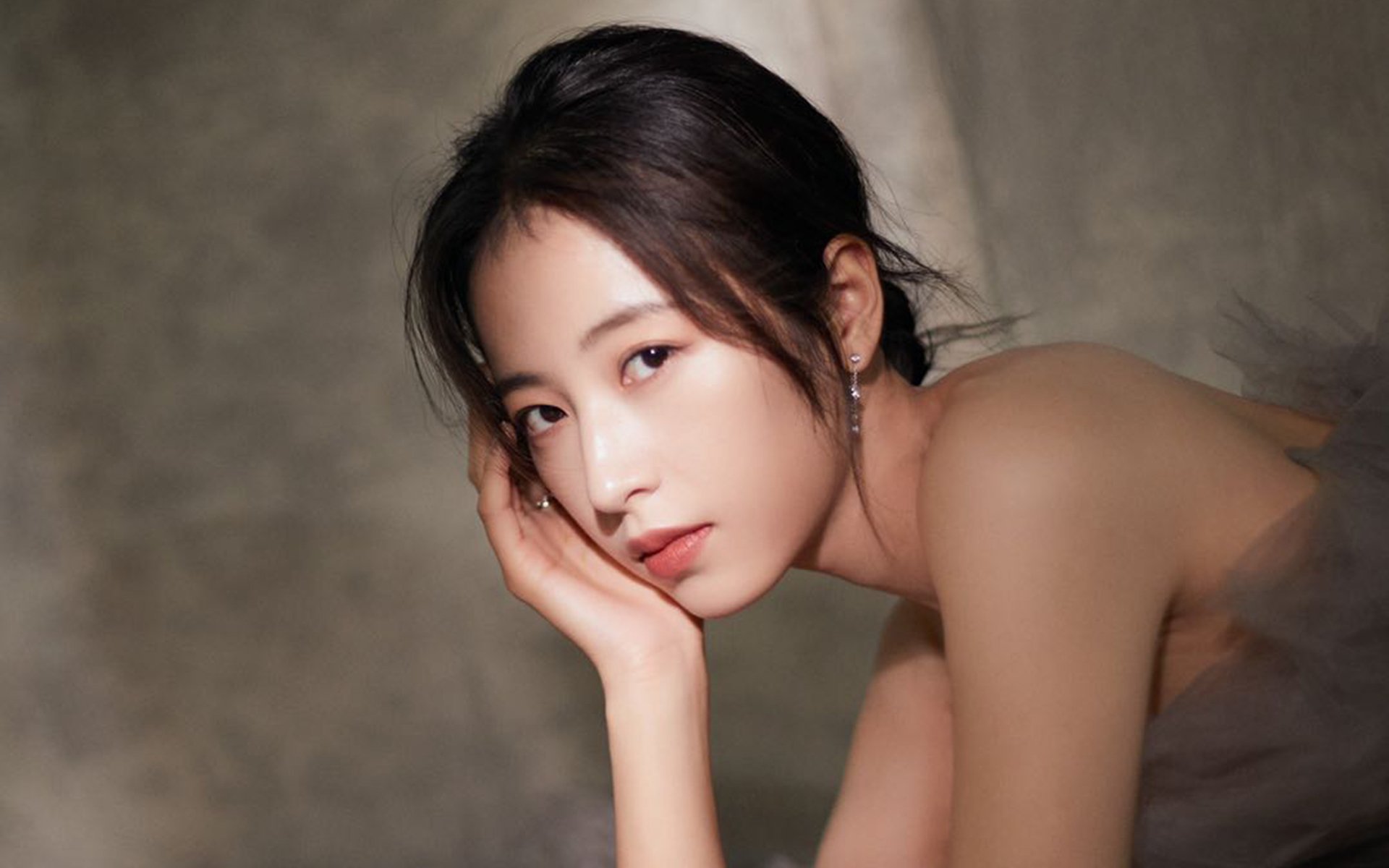 独行侠绝杀鹈鹕!切特·霍姆格伦超远制胜三分引爆全场